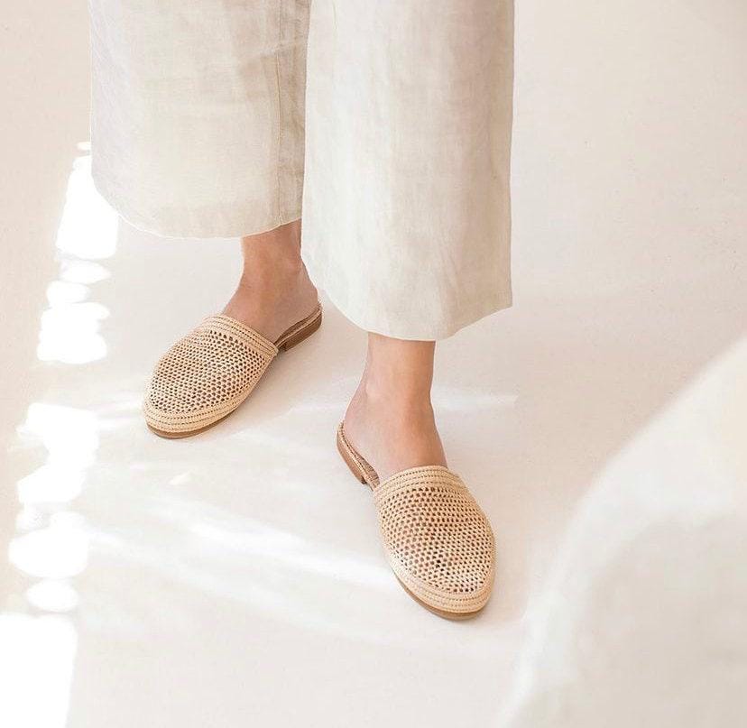 Women’s Handmade Raffia Sandals – Straw Summer Slippers